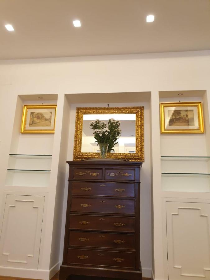 Saint Peter's Place Via Catone * Roma